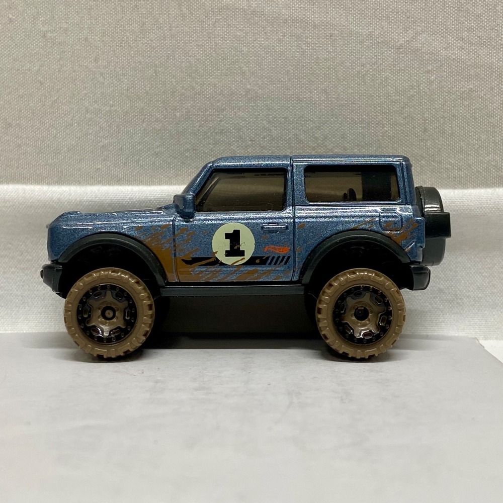 Hot Wheels 2020-21 Ford Bronco SUV 60/250 HW Mud Studs Gray 1/64 Die-cast Loose